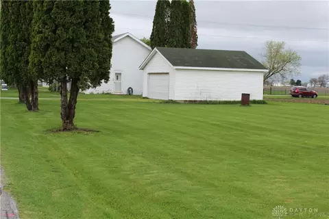 5355 Holfinger Rd, Piqua, OH 45356