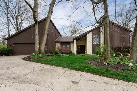 4481 Valley Brook Dr, Englewood, OH 45322