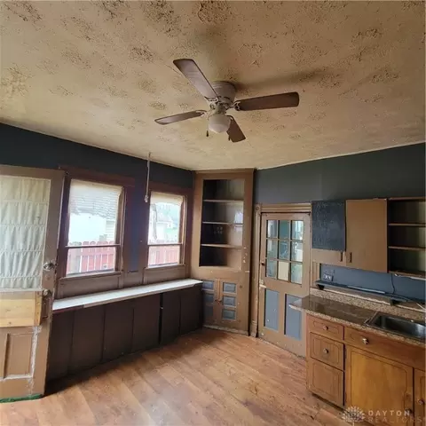 401 N Western Ave, Springfield, OH 45504 photo 5