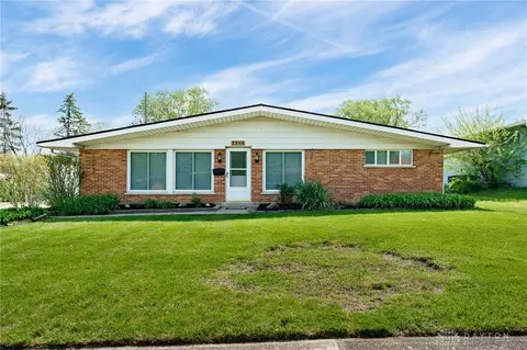 3844 Longridge Dr, Kettering, OH 45429 photo 2