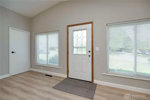 3844 Longridge Dr, Kettering, OH 45429 photo 5