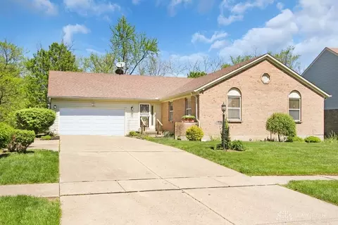 1486 Waycross Rd, Forest Park, OH 45240