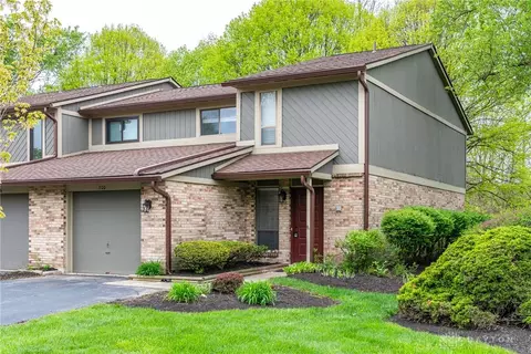 700 Hidden Valley Ct, Fairborn, OH 45324