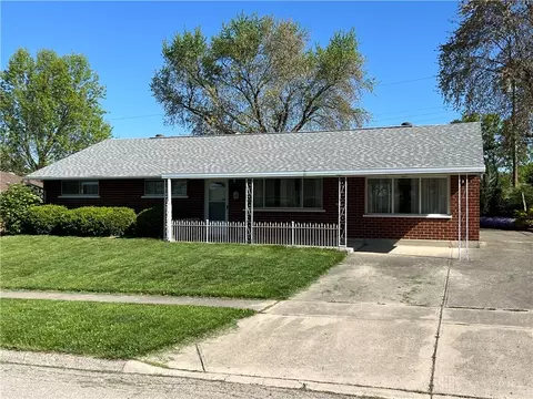 2207 Milesburn Dr, Dayton, OH 45439