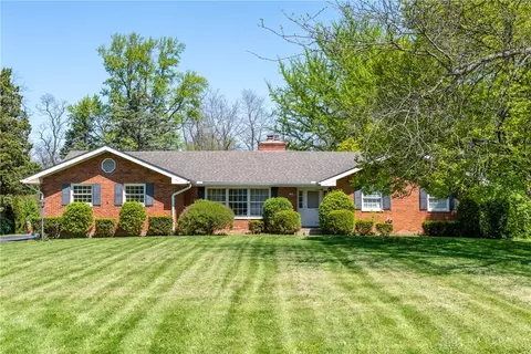 2569 Evermur Dr, Dayton, OH 45414