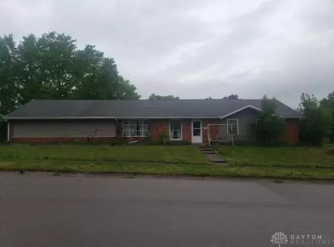 1301 Butternut Dr, New Carlisle, OH 45344