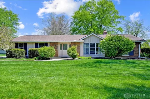 1570 Diplomat Dr, Dayton, OH 45432