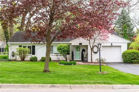 274 Marchester Dr, Dayton, OH 45429