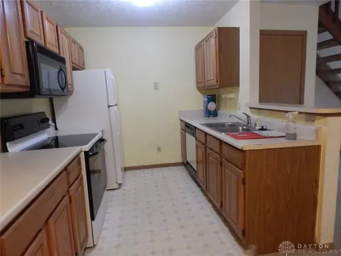 4020 Ryland Dr, Springfield, OH 45503 photo 8
