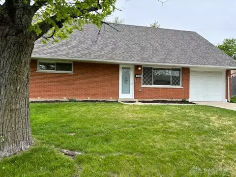5106 Pepper Dr, Huber Heights, OH 45424