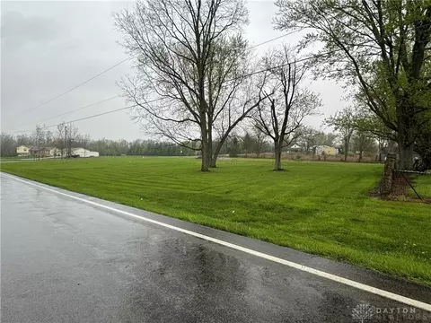 636 Sharp Rd, Silver Creek Twp, OH 45335 photo 5