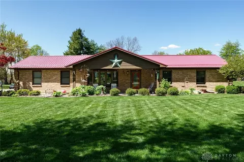 8467 Bunnell Hill Rd, Springboro, OH 45066