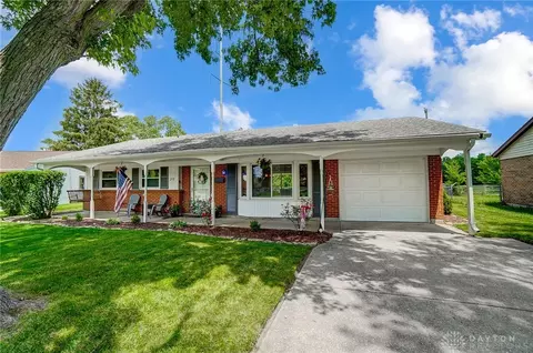 219 E Boitnott Dr, Englewood, OH 45322