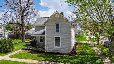 19 Smith St, West Alexandria, OH 45381