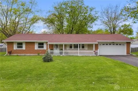 1737 Fairlynn Dr, Dayton, OH 45432
