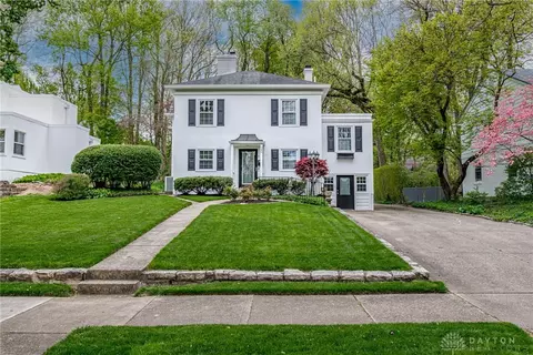 240 Schenck Ave, Oakwood, OH 45409