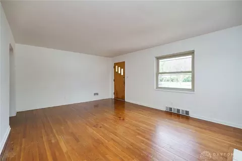 716 E Stroop Rd, Dayton, OH 45429 photo 8