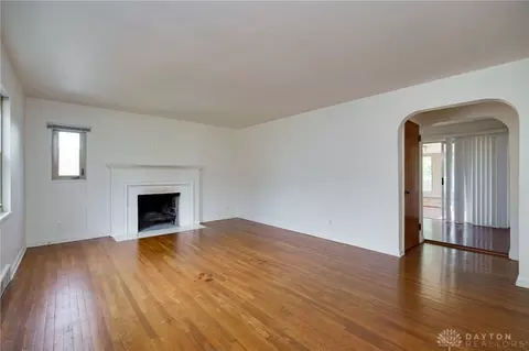 716 E Stroop Rd, Dayton, OH 45429 photo 7