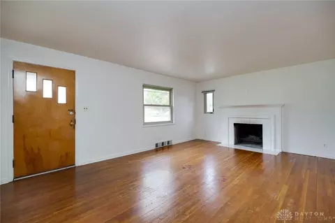 716 E Stroop Rd, Dayton, OH 45429 photo 6