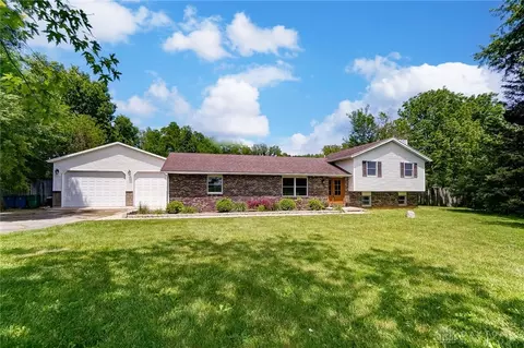 8747 Taylorsville Rd, Dayton, OH 45424