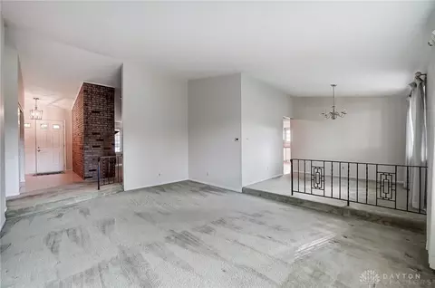 2172 E Oak Tree Dr, Dayton, OH 45440 photo 8