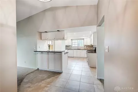 2172 E Oak Tree Dr, Dayton, OH 45440 photo 14