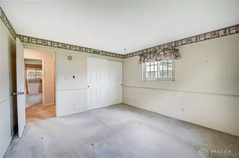 2172 E Oak Tree Dr, Dayton, OH 45440 photo 29