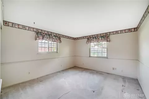 2172 E Oak Tree Dr, Dayton, OH 45440 photo 28