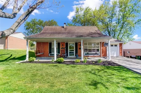 618 Morning Glory Ln, Englewood, OH 45322