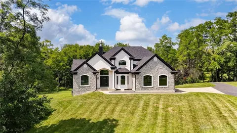 2225 Kershner Rd, Dayton, OH 45414