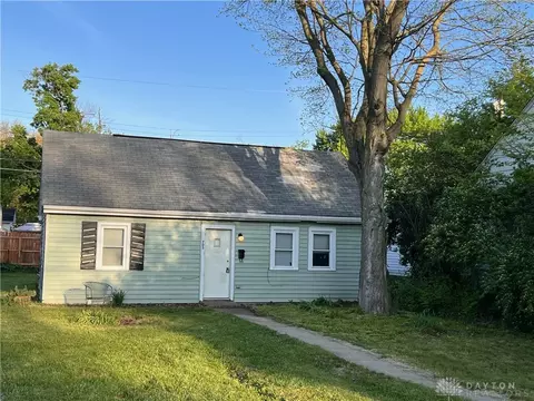 705 S Maple Ave, Fairborn, OH 45324