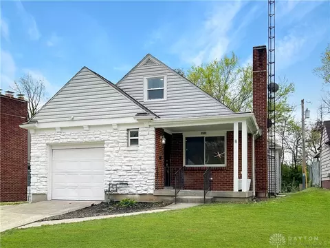 450 Rockcliff Cir, Dayton, OH 45406