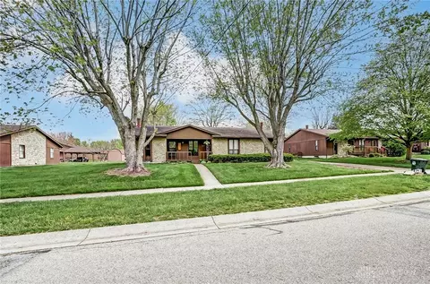 2239 Joshua Cir, Middletown, OH 45044