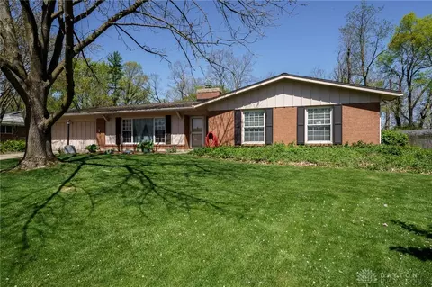 2123 Timberidge Cir, Dayton, OH 45459