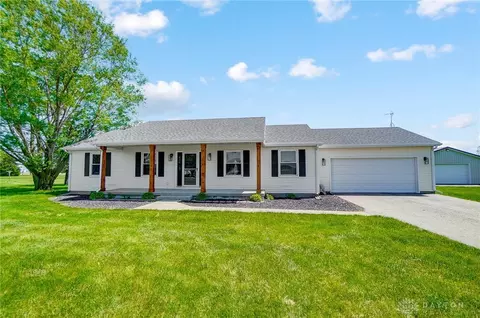 1764 Irvin Rd, Jamestown, OH 45335