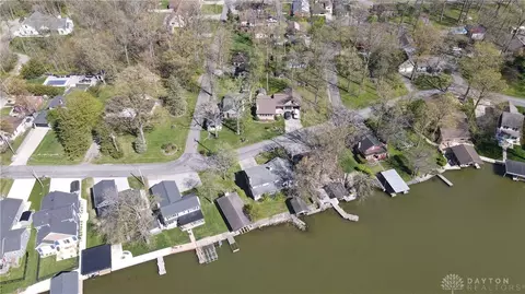 10326 Seminole Shore Dr, Huntsville, OH 43324