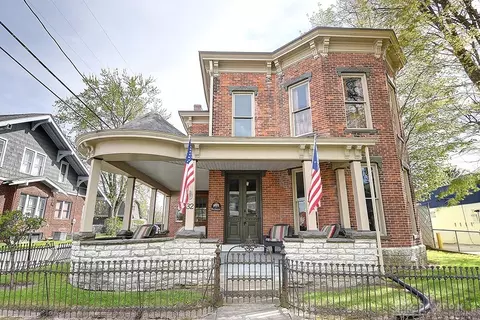 32 W Washington St, Jamestown, OH 45335