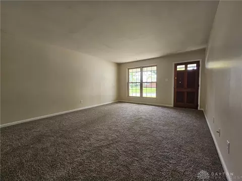 50 Willow Dr, Springboro, OH 45066 photo 3