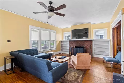 Living - 1327 N Limestone St, Springfield, OH 45503 photo 1 of 8
