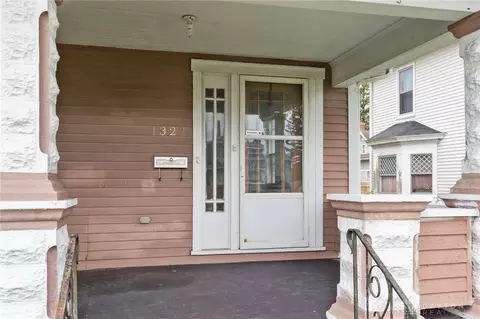 Exterior - 1327 N Limestone St, Springfield, OH 45503 photo 2 of 5