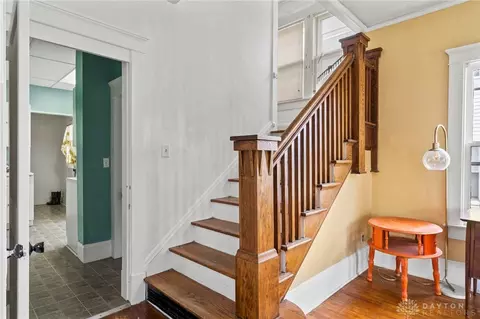 Entry Way - 1327 N Limestone St, Springfield, OH 45503 photo 2 of 3