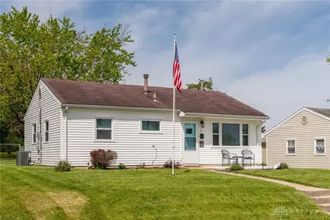 51 Huston Dr, Fairborn, OH 45324