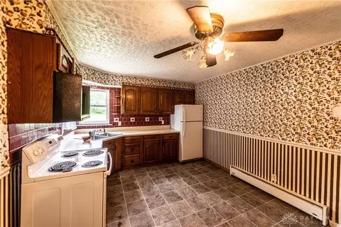 Kitchen - 3315 Foozer Rd, Amelia, OH 45102 photo 2 of 5