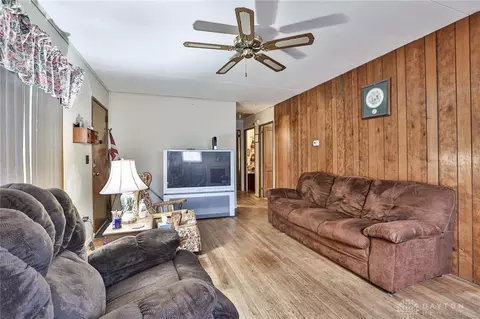 900 Mount Joy St, Springfield, OH 45505 photo 6