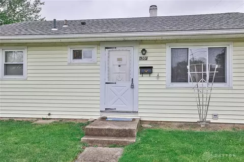 900 Mount Joy St, Springfield, OH 45505 photo 3