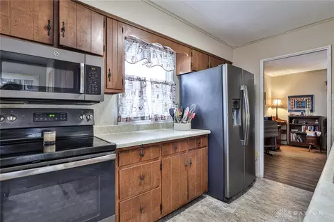 900 Mount Joy St, Springfield, OH 45505 photo 9