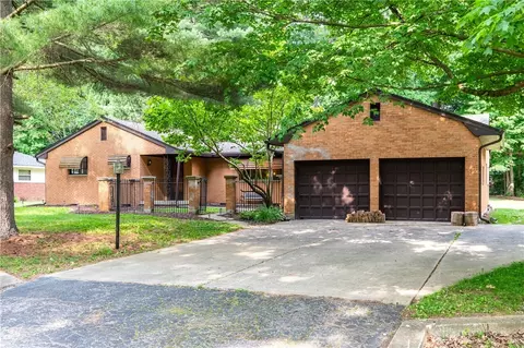 1452 Lemcke Rd, Dayton, OH 45434