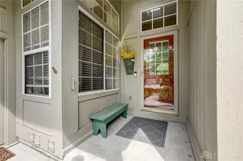 5658 Regimental Pl, Cincinnati, OH 45239 photo 3