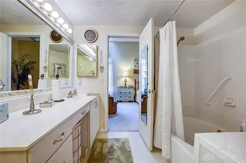 5658 Regimental Pl, Cincinnati, OH 45239 photo 10