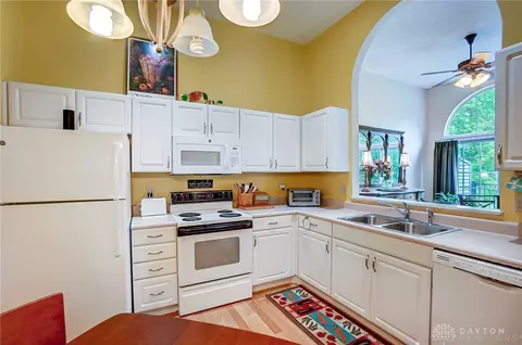5658 Regimental Pl, Cincinnati, OH 45239 photo 18
